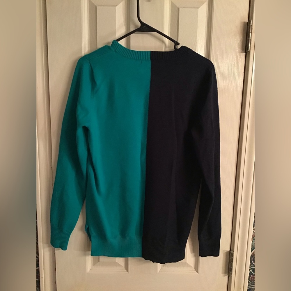 * Ava 2 tone heart long sleeve large sweater 38” bust - Picture 3 of 5